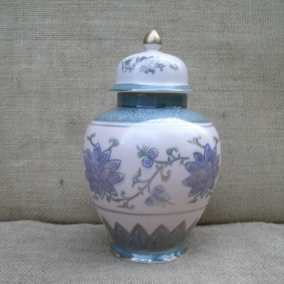 Andrea By Sadek Other - Vintage Andrea by Sadek Blue Lotus Ginger Jar